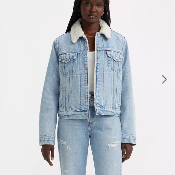 Levi’s Sherpa Trucker Jacket - Picture 2 of 5